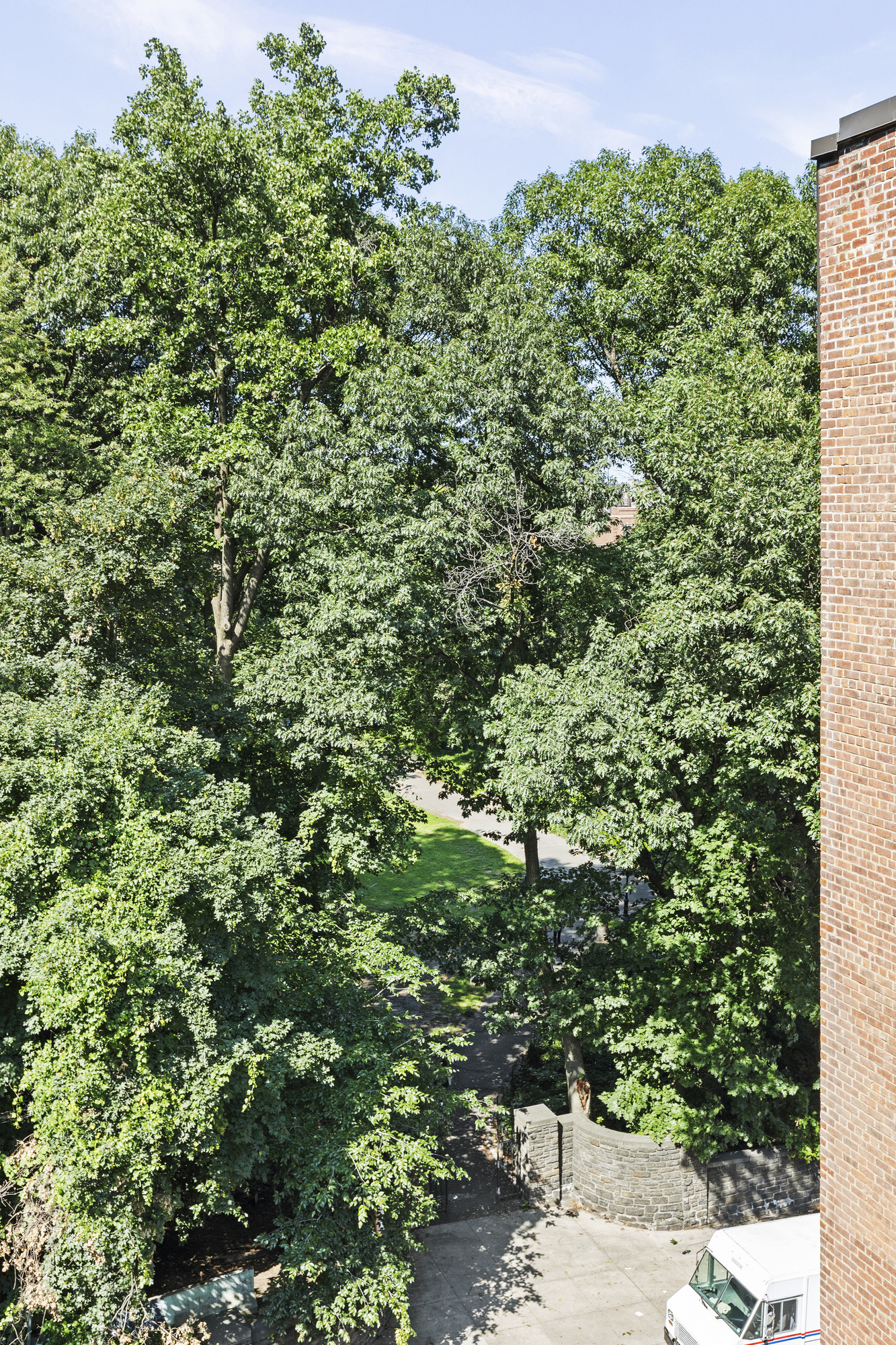 295 Bennett Avenue, Unit 8G Manhattan, NY 10040 - Photo 4 of 8 Gallery Image 4