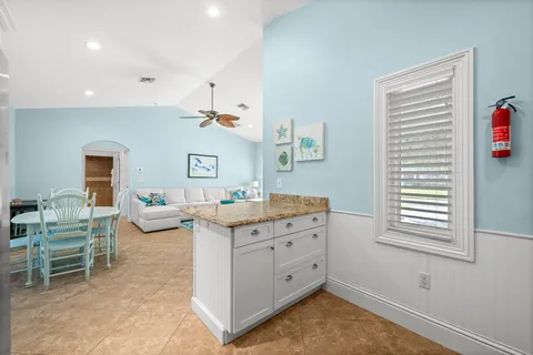 $2,500,000 | 1963 Bethany Place, Naples, FL 34109