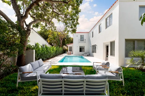$3,999,900 | 2850 Sheridan Avenue, Miami Beach, FL 33140