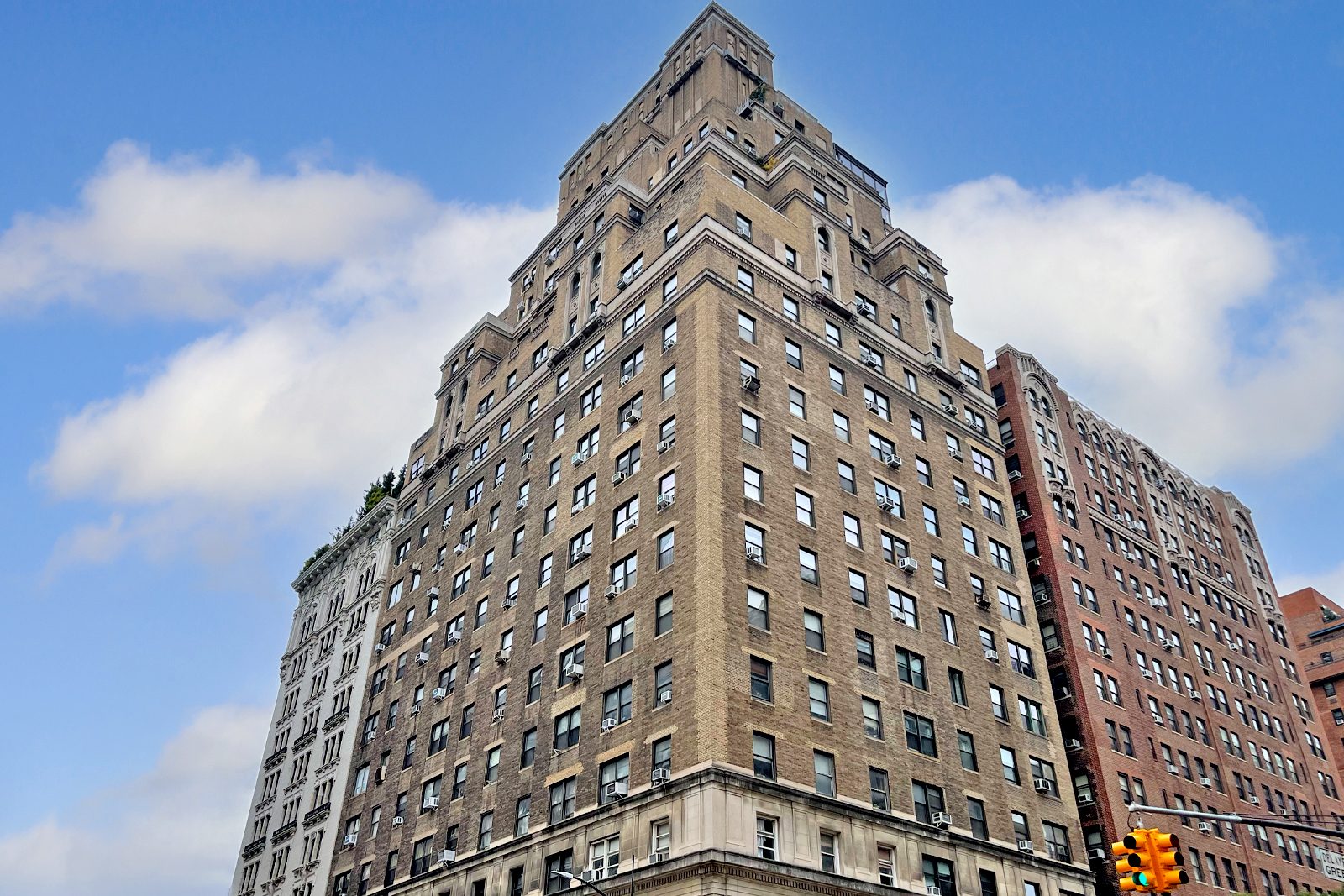 263 West End Avenue, Unit 13F Manhattan, NY 10023 - Photo 21 of 22 a view of a building