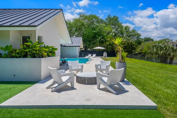 $2,925,000 | 9201 Southwest 102nd Street, Miami, FL 33176