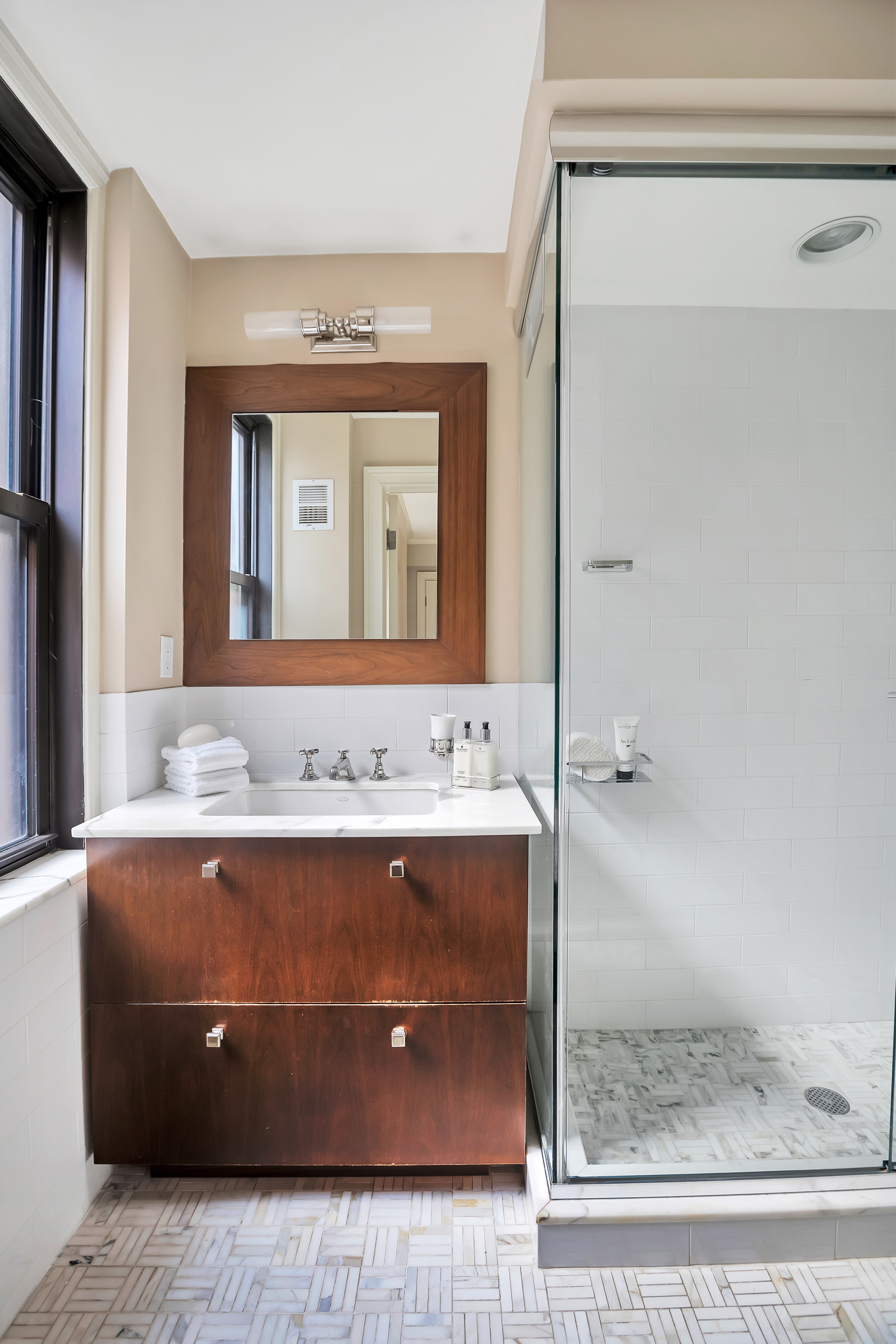 210 East 73rd Street, Unit 6E Manhattan, NY 10021 - Photo 9 of 17