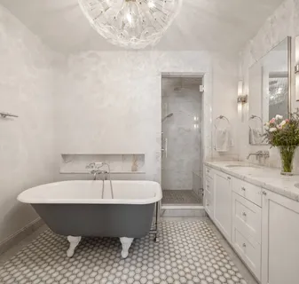 $7,850,000 | 304 East 82nd Street | Upper East Side