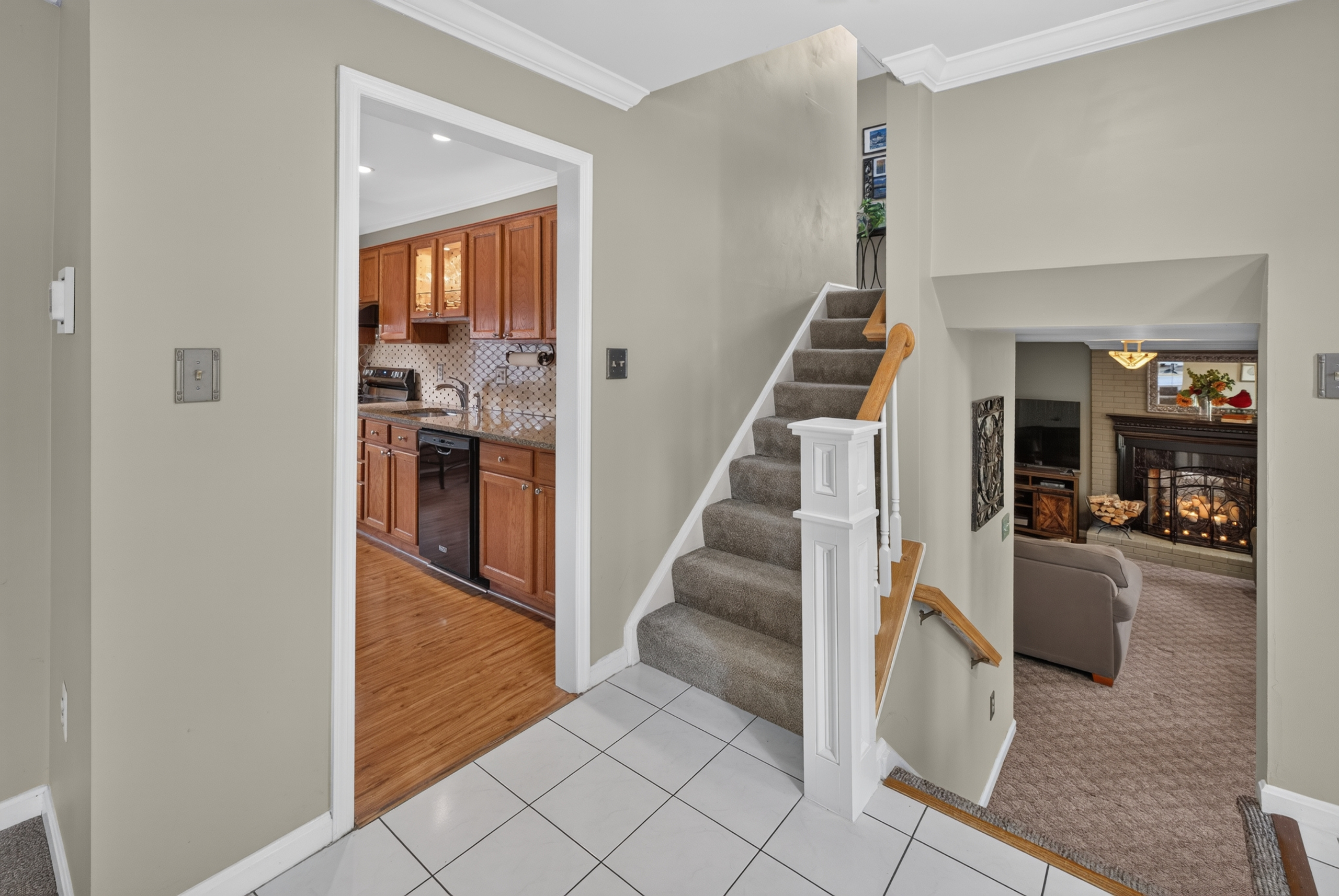 7901 Laural Valley Way Springfield, VA 22153 - Photo 11 of 53