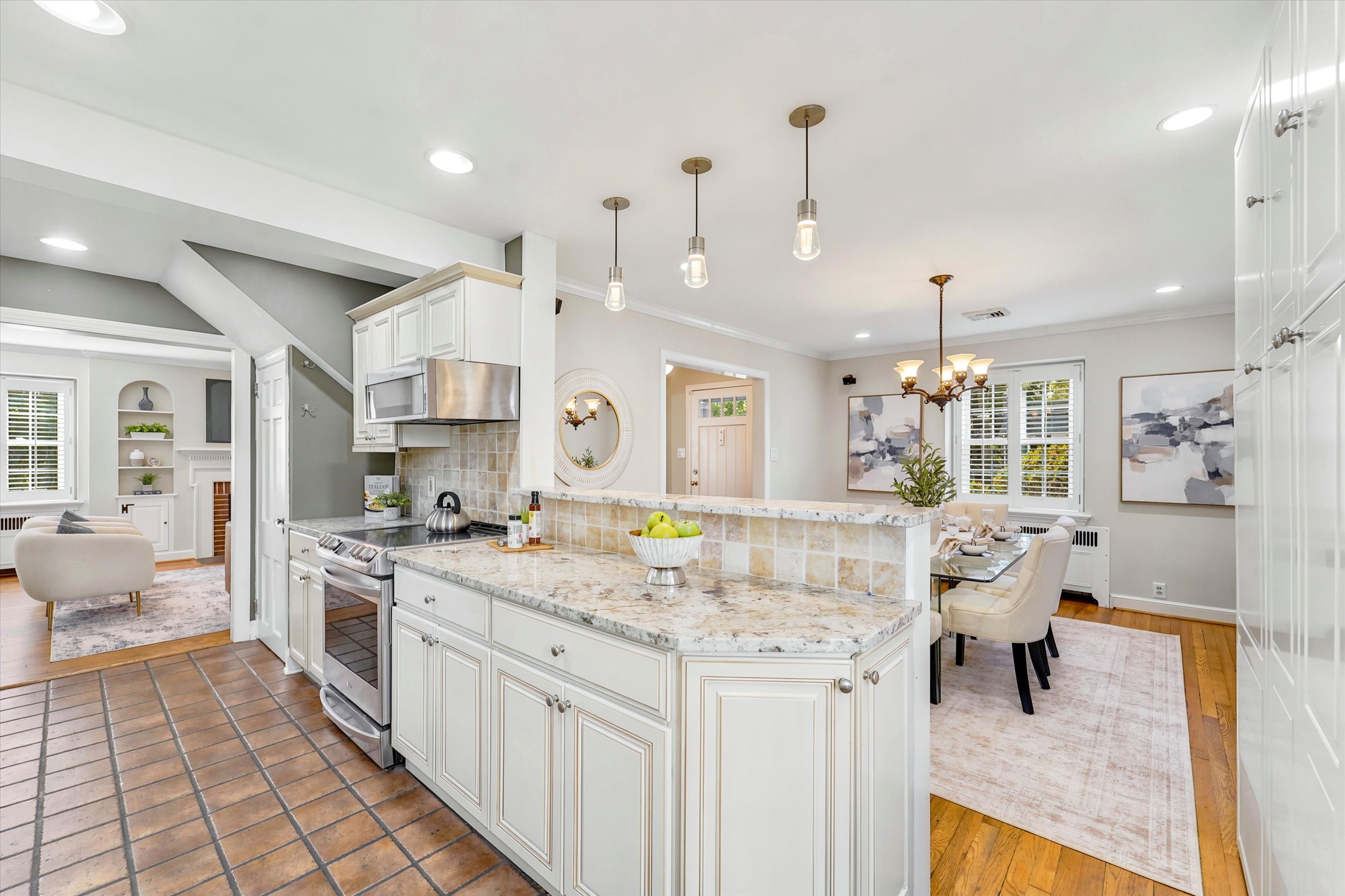 570 Strathmore Road Havertown, PA 19083 - Photo 8 of 33