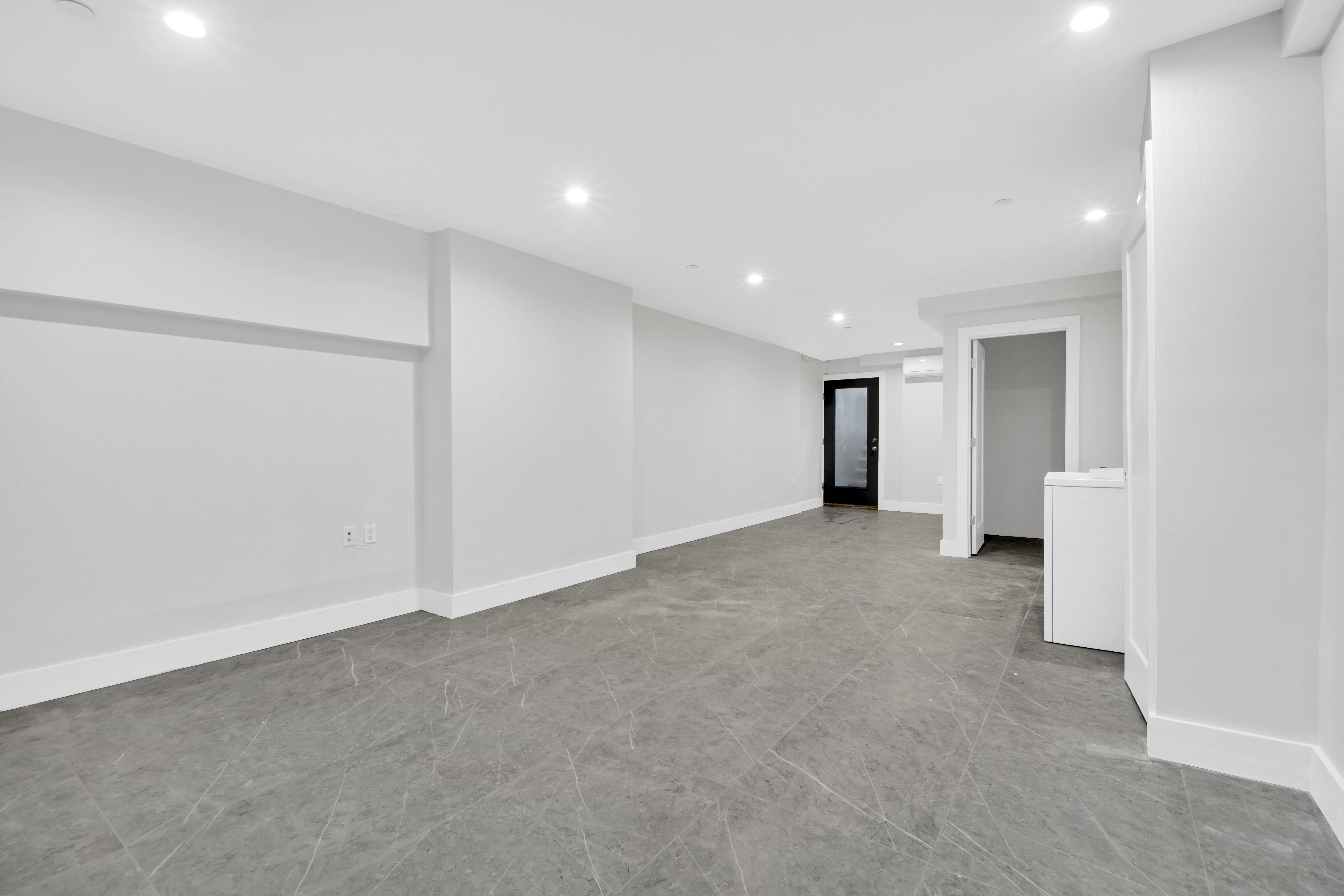 265 West 131st Street, Unit GARDEN Manhattan, NY 10027 - Photo 7 of 11 a view of an empty room