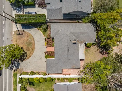 $3,850,000 | 1015 San Vicente Boulevard, Santa Monica, CA 90402