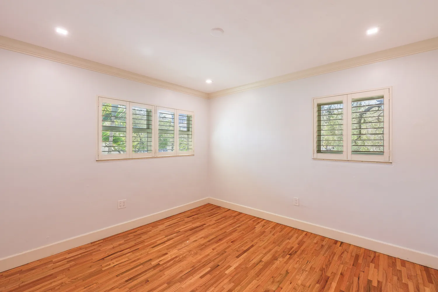 $4,350 | 3911 Ponce De Leon Boulevard, Coral Gables, FL 33134