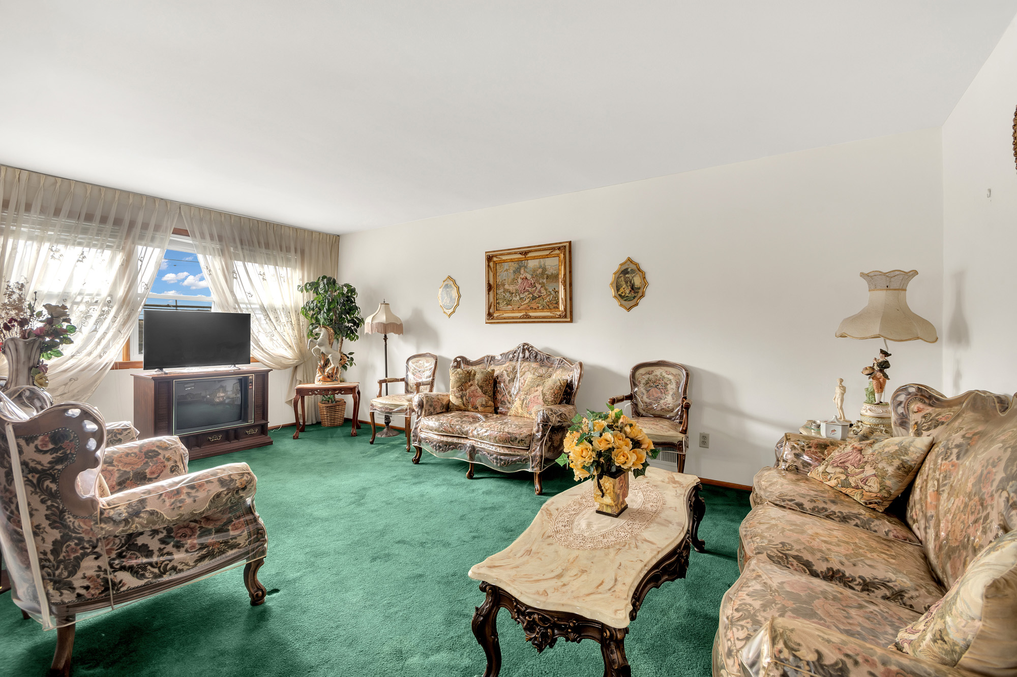 73 Willowbrook Road Staten Island, NY 10302 - Photo 3 of 23 Gallery Image 3