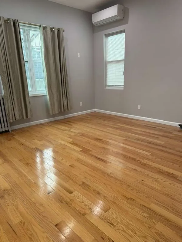 $4,200 | 641 East 4th Street, Unit 1 | Kensington