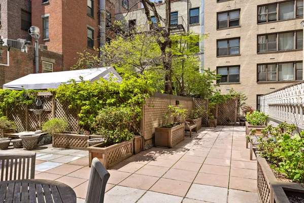 $865,000 | 130 East 18th Street, Unit 16A | Gramercy