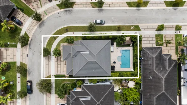 $1,290,000 | 15450 Northwest 88th Avenue, Miami Lakes, FL 33018