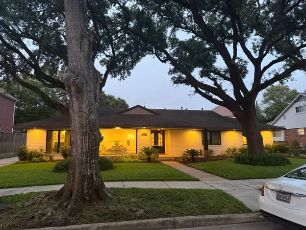 $6,000 | 9411 Endicott Lane, Houston, TX 77096