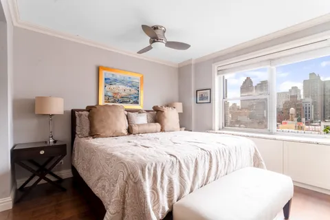 $695,000 | 440 East 79th Street, Unit 12H | Upper East Side