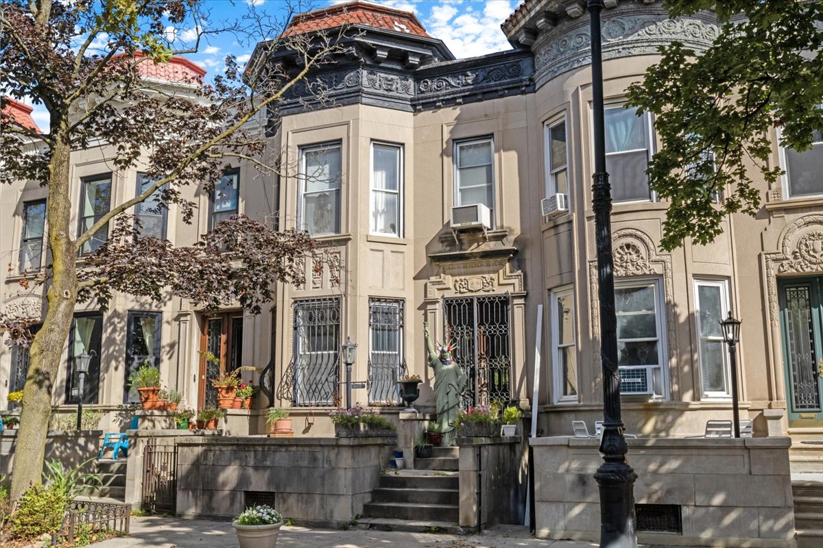 145 Maple Street Brooklyn, NY 11225 - Photo 14 of 18