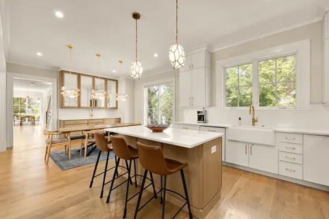 $4,100,000 | 5537 Hawthorne Place Northwest, Washington, DC 20016