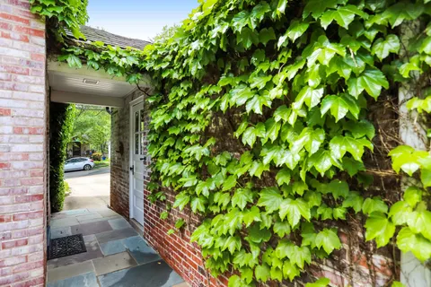 $1,225,000 | 3501 Bradley Lane, Chevy Chase, MD 20815