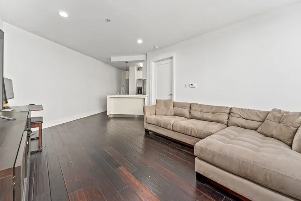 $580,000 | 64-05 Yellowstone Boulevard, Unit 414 | Forest Hills