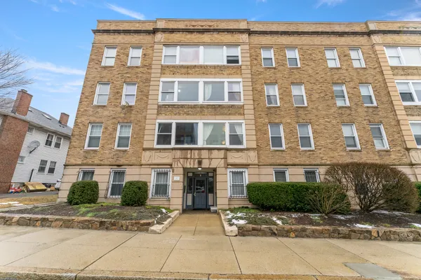 $549,000 | 238 South Huntington Avenue, Unit 5, Jamaica Plain, MA 02130