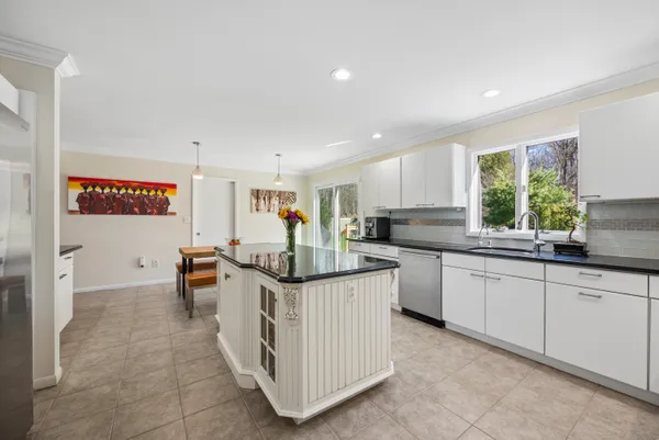 $1,795,000 | 5 Meadow Drive, Warren, NJ 07059