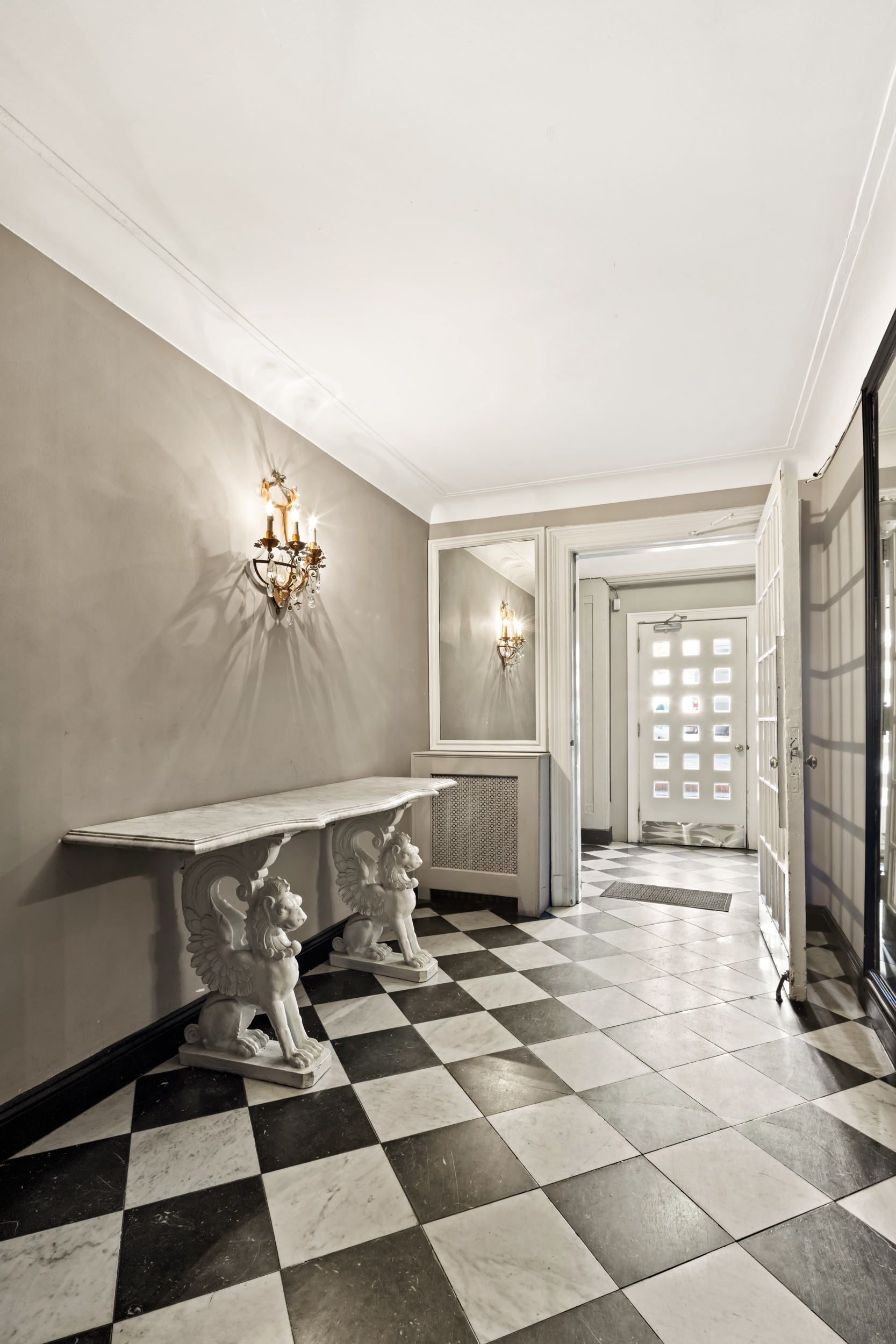 13 Gramercy Park South, Unit 5R Manhattan, NY 10003 - Photo 12 of 15