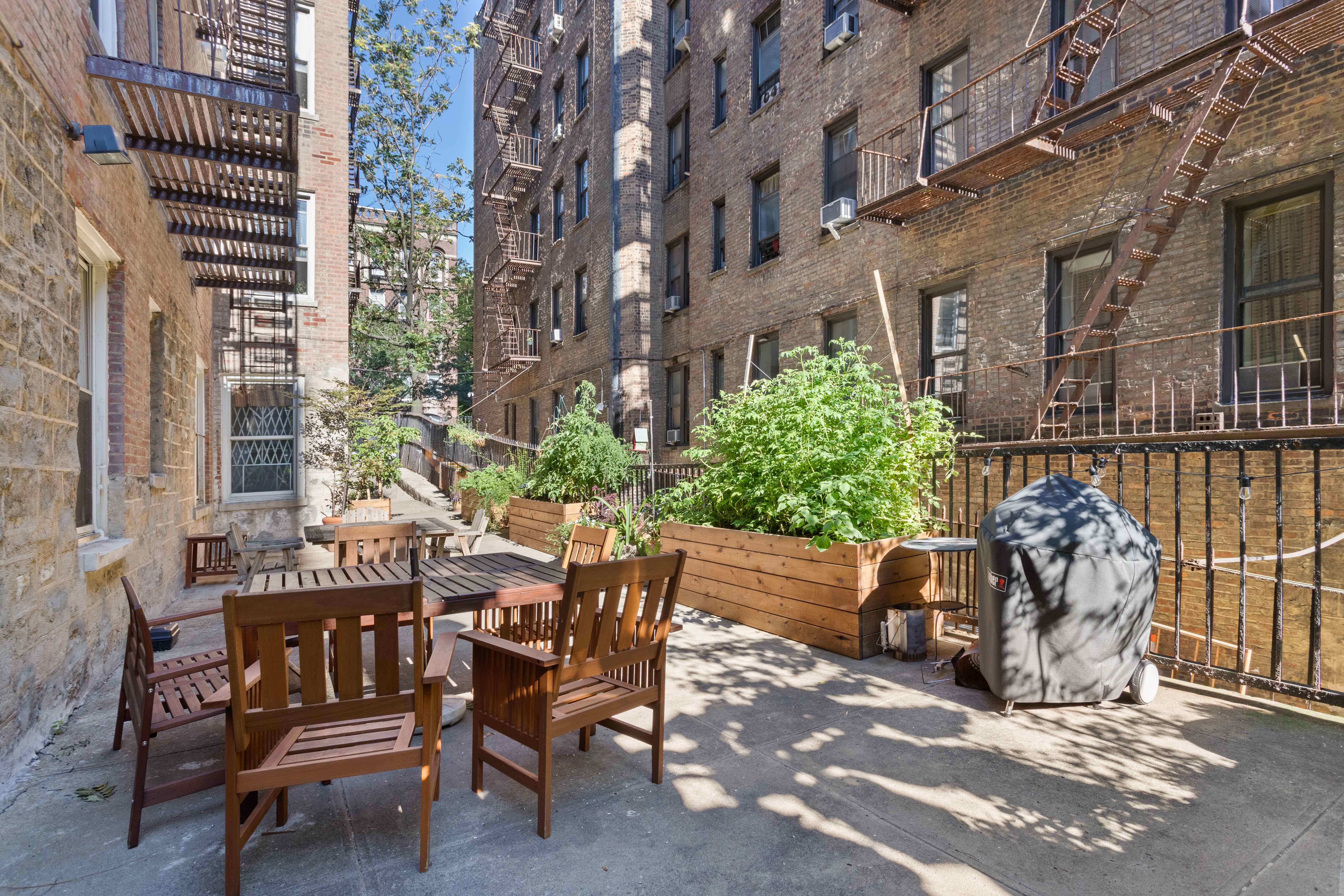 680 West 204th Street, Unit 4F Manhattan, NY 10034 - Photo 15 of 22 Gallery Image 15