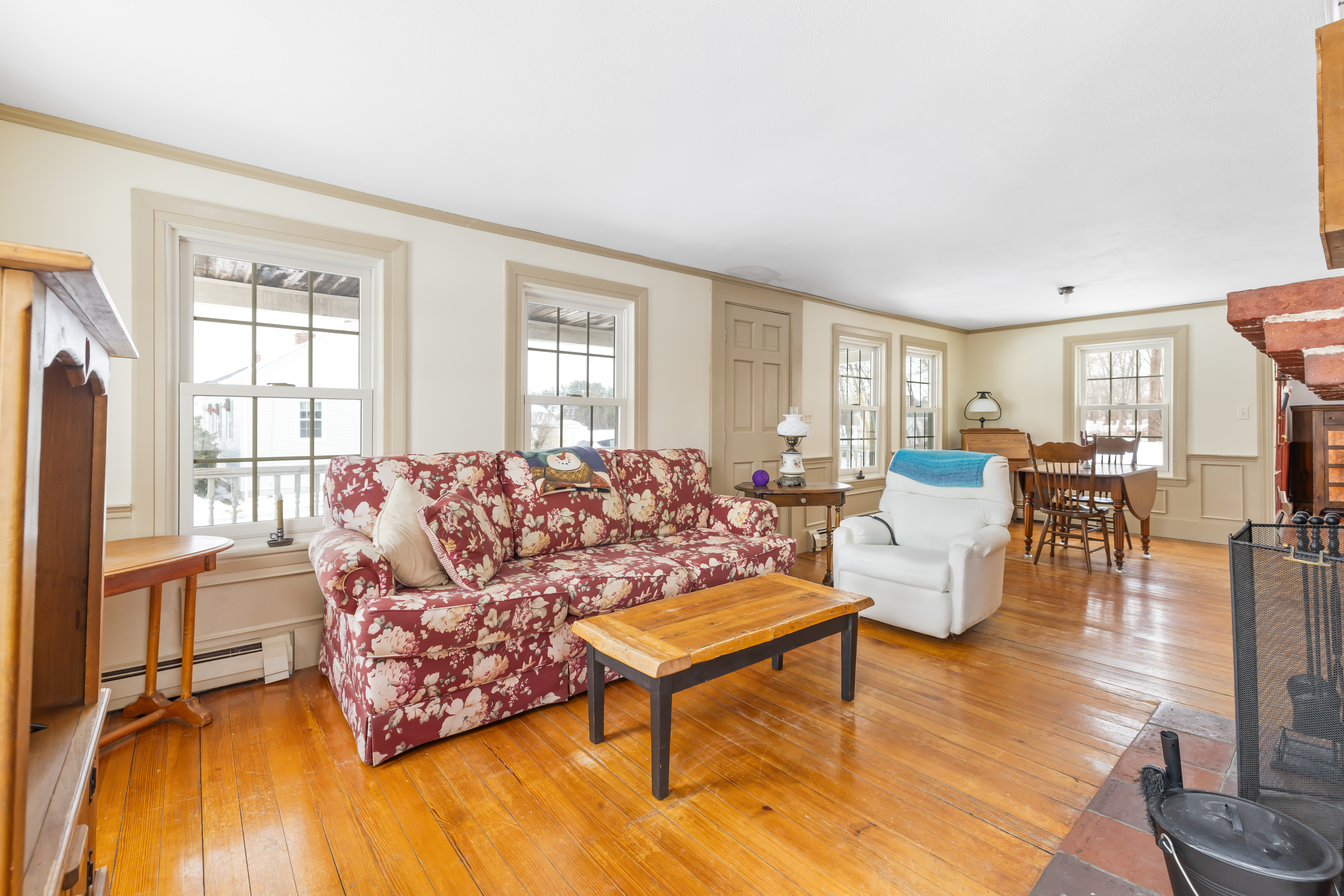 8 Washington Street Mendon, MA 01756 - Photo 7 of 19