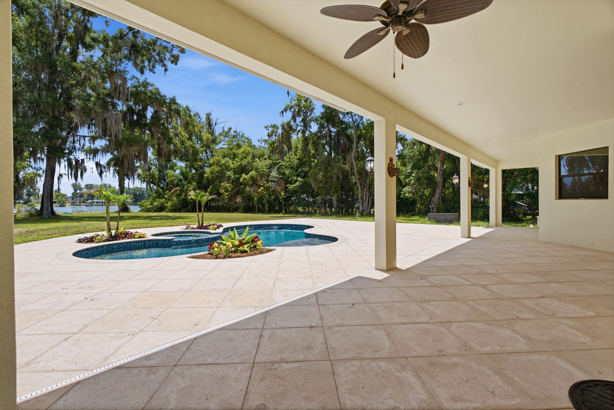 19715 Deer Lake Road Lutz, FL 33548 - Photo 10 of 63