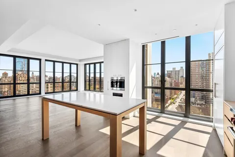 $5,475,000 | 250 West 96th Street, Unit 18C | Upper West Side