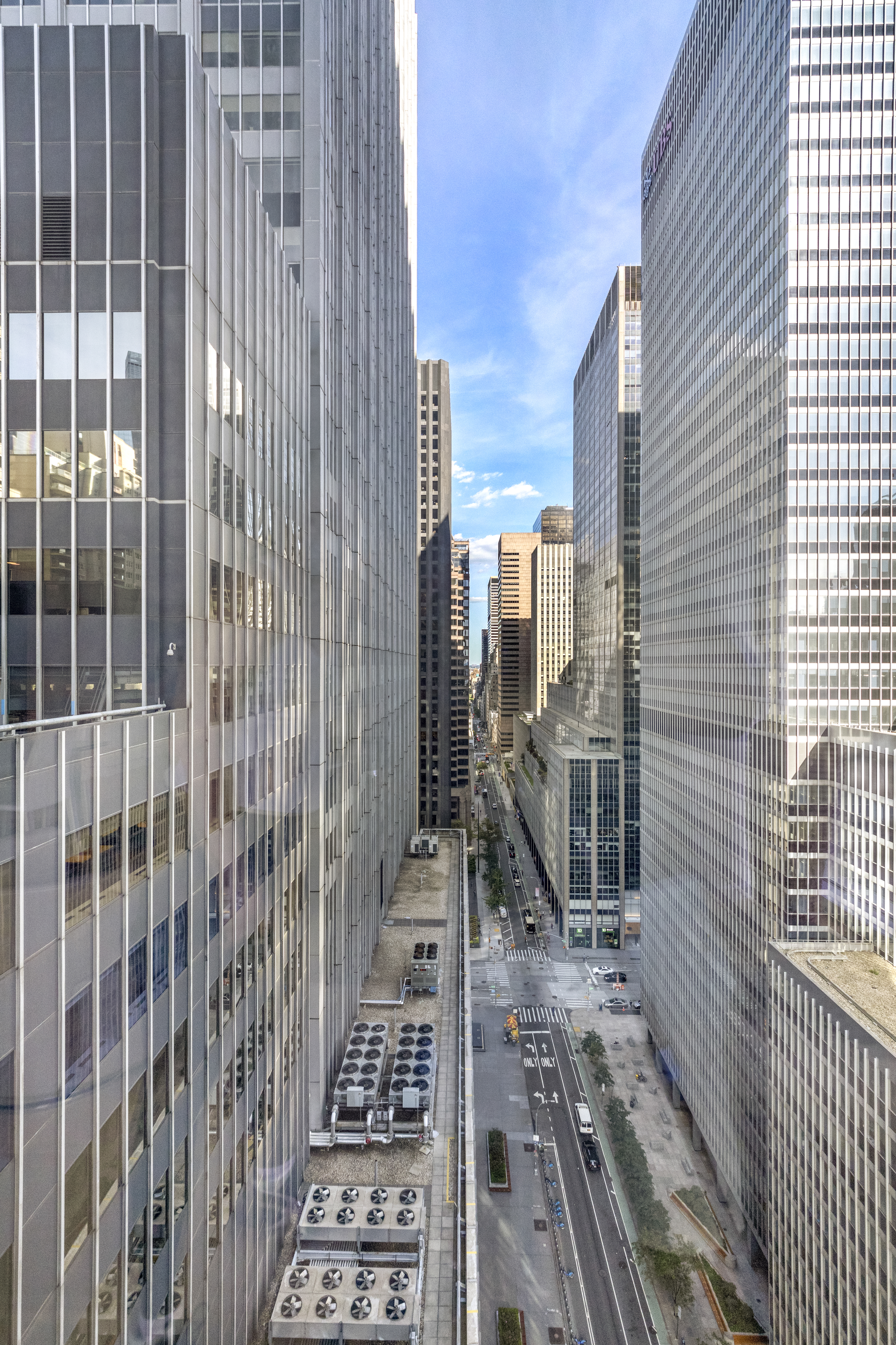 135 West 52nd Street, Unit 23C Manhattan, NY 10019 - Photo 4 of 18