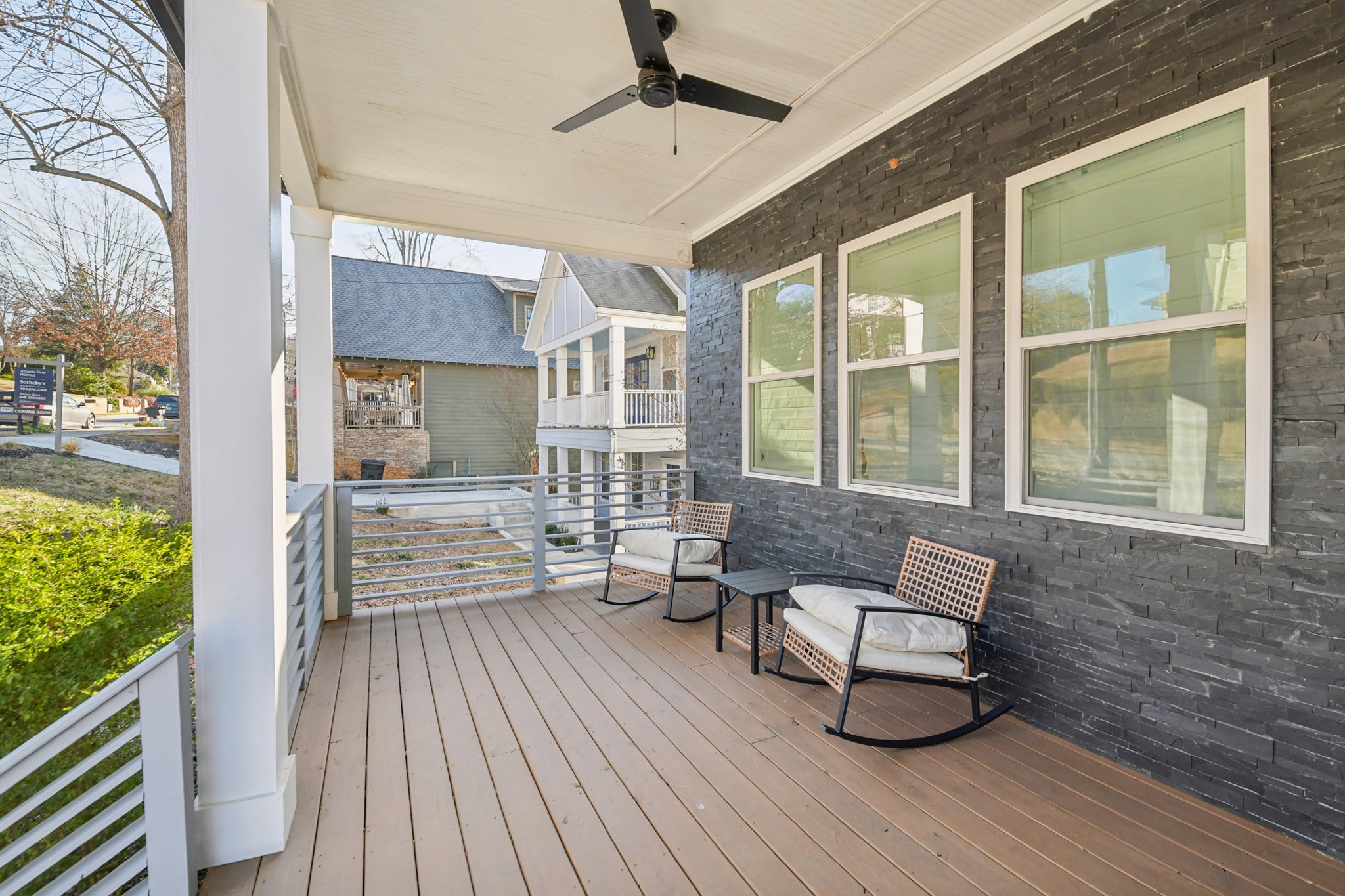 2014 Cambridge Avenue Atlanta, GA 30337 - Photo 25 of 34