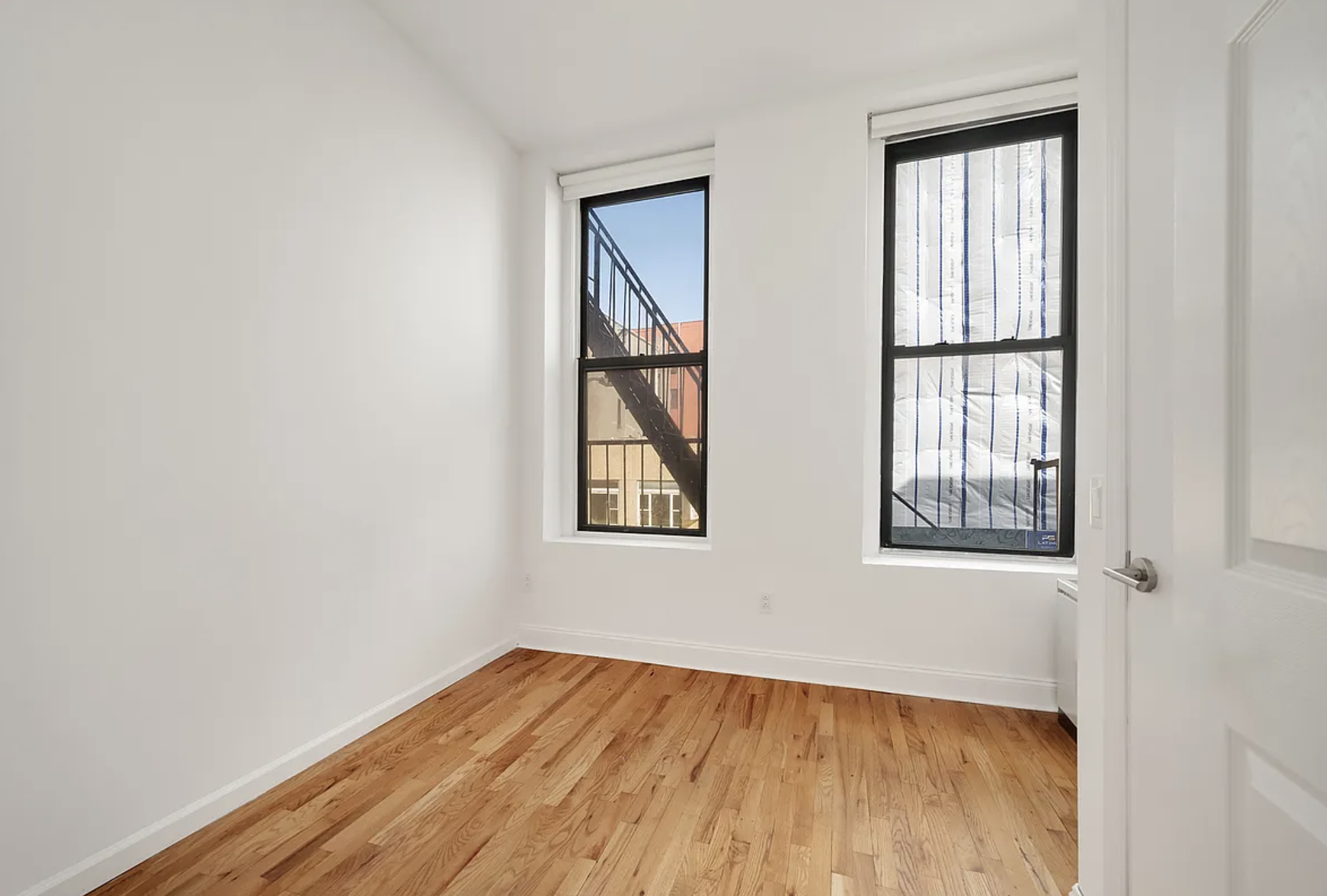 281 Grand Street, Unit 3F Manhattan, NY 10002 - Photo 5 of 7
