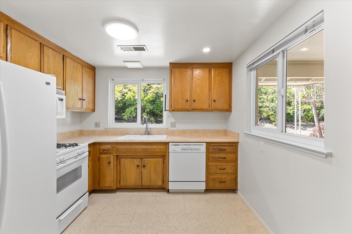 417 Deerfield Circle Santa Rosa, CA 95409 - Photo 16 of 43