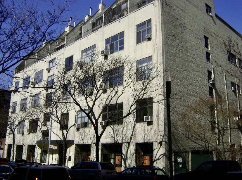 130 Barrow Street, Unit 302 Manhattan, NY 10014 - Photo 8 of 10