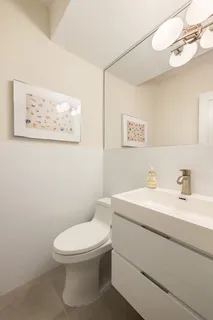 $2,295,000 | 135 East 83rd Street, Unit 14B | Upper East Side