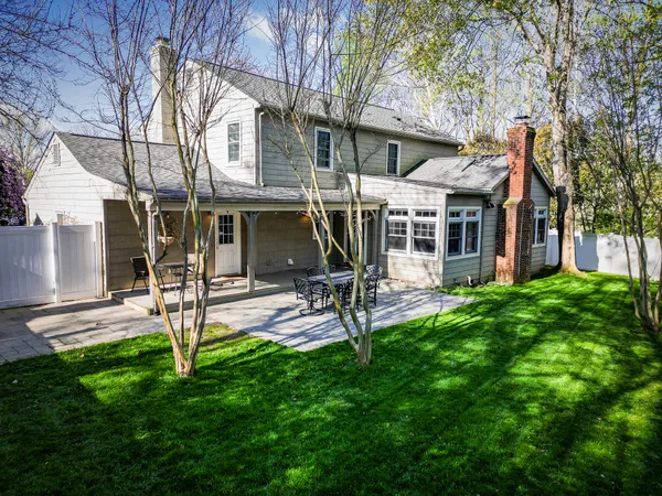 $1,025,000 | 6 Starlight Court, Potomac, MD 20854