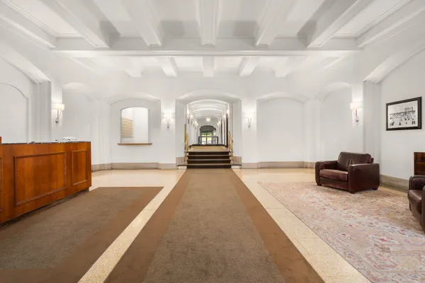 $1,150,000 | 1255 5th Avenue, Unit 6D | Upper Carnegie Hill