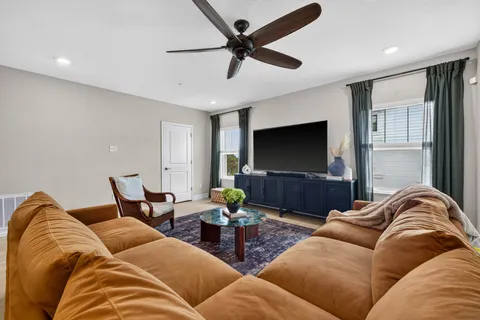 $799,900 | 5351 Bridge Street, Unit 86, Tampa, FL 33611