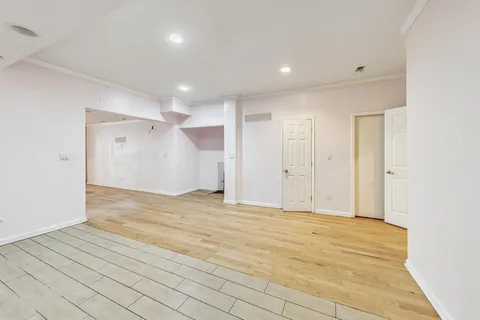 $360,000 | 3125 North Lincoln Avenue, Unit C, Chicago, IL 60657