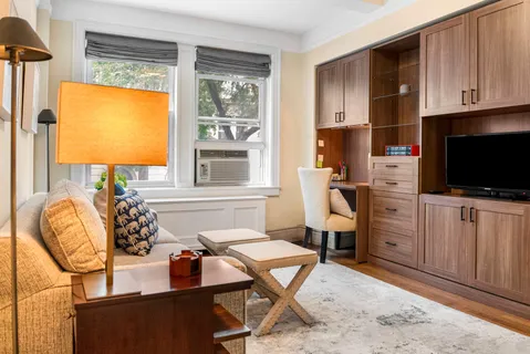 $3,300,000 | 327 Central Park West, Unit 2B | Upper West Side