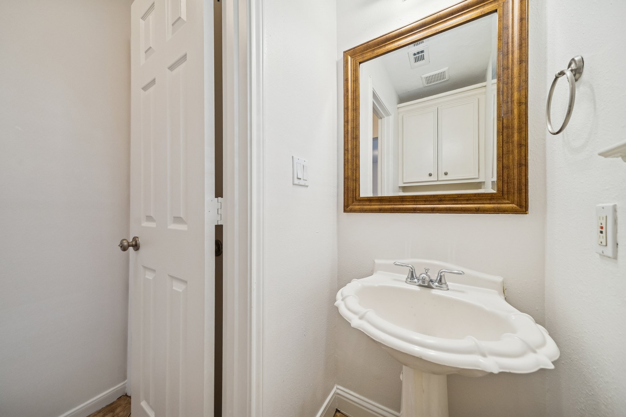 1304 Dart Street, Unit E Houston, TX 77007 - Photo 13 of 34