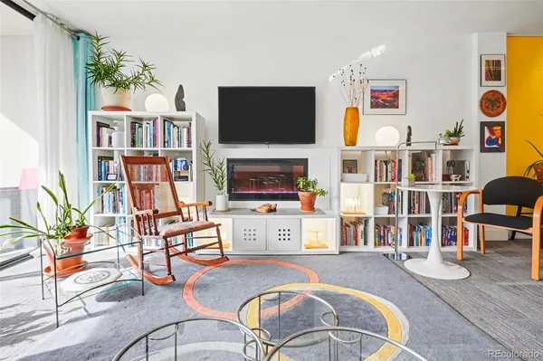 $349,000 | 1020 15th Street, Unit 32L, Denver, CO 80202