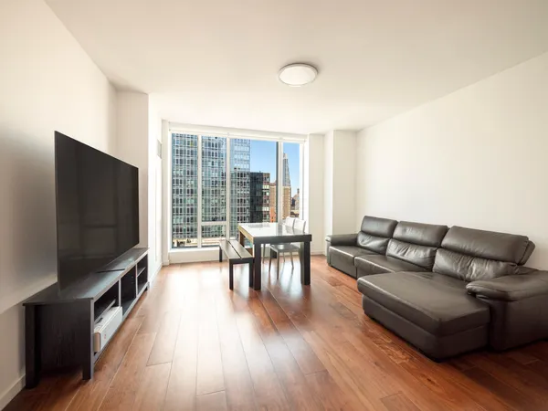 $6,900 | 1 West End Avenue, Unit 17B | Upper West Side