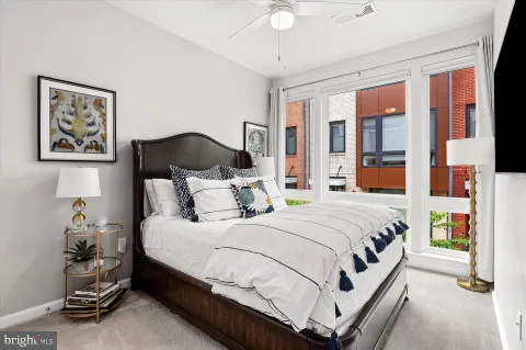 $965,000 | 128 Cambria Walk, Alexandria, VA 22304
