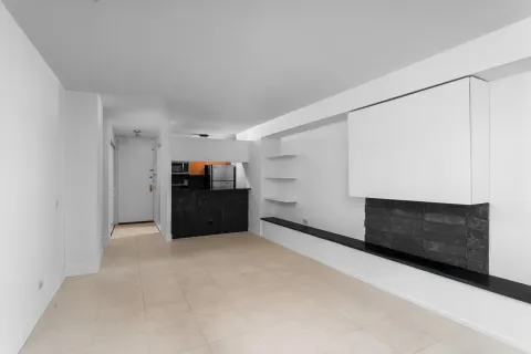 $875,000 | 250 West 90th Street, Unit 12G | Upper West Side