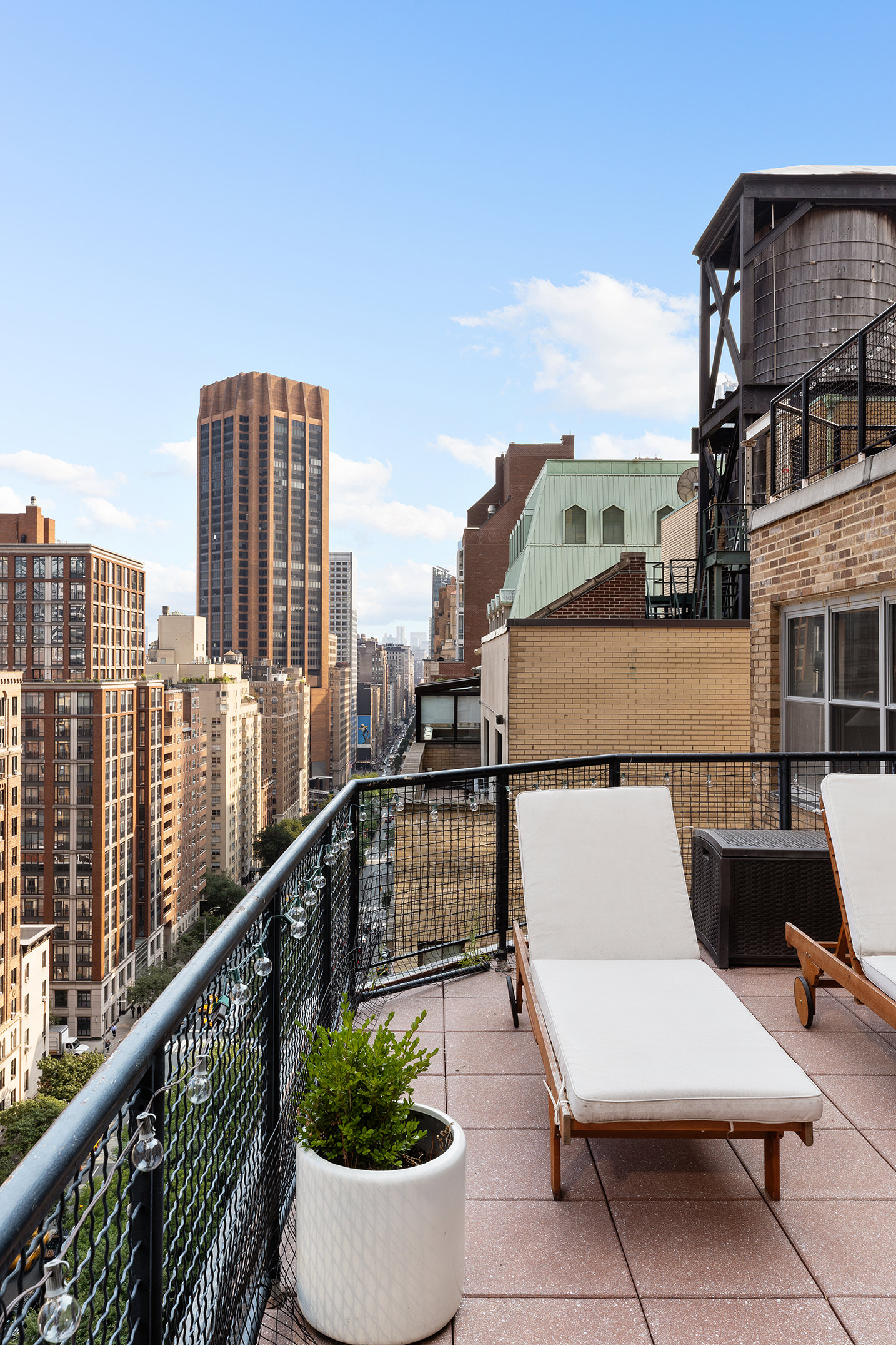 80 Park Avenue, Unit 19N Manhattan, NY 10016 - Photo 3 of 20 a view of balcony with furniture