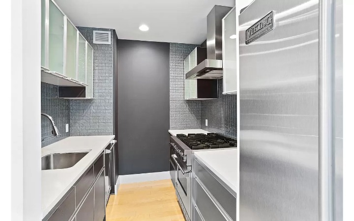 10-50 Jackson Avenue, Unit 6B Queens, NY 11101 - Photo 3 of 15