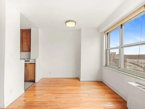 $214,999 | 555 Kappock Street, Unit 11J | Spuyten Duyvil