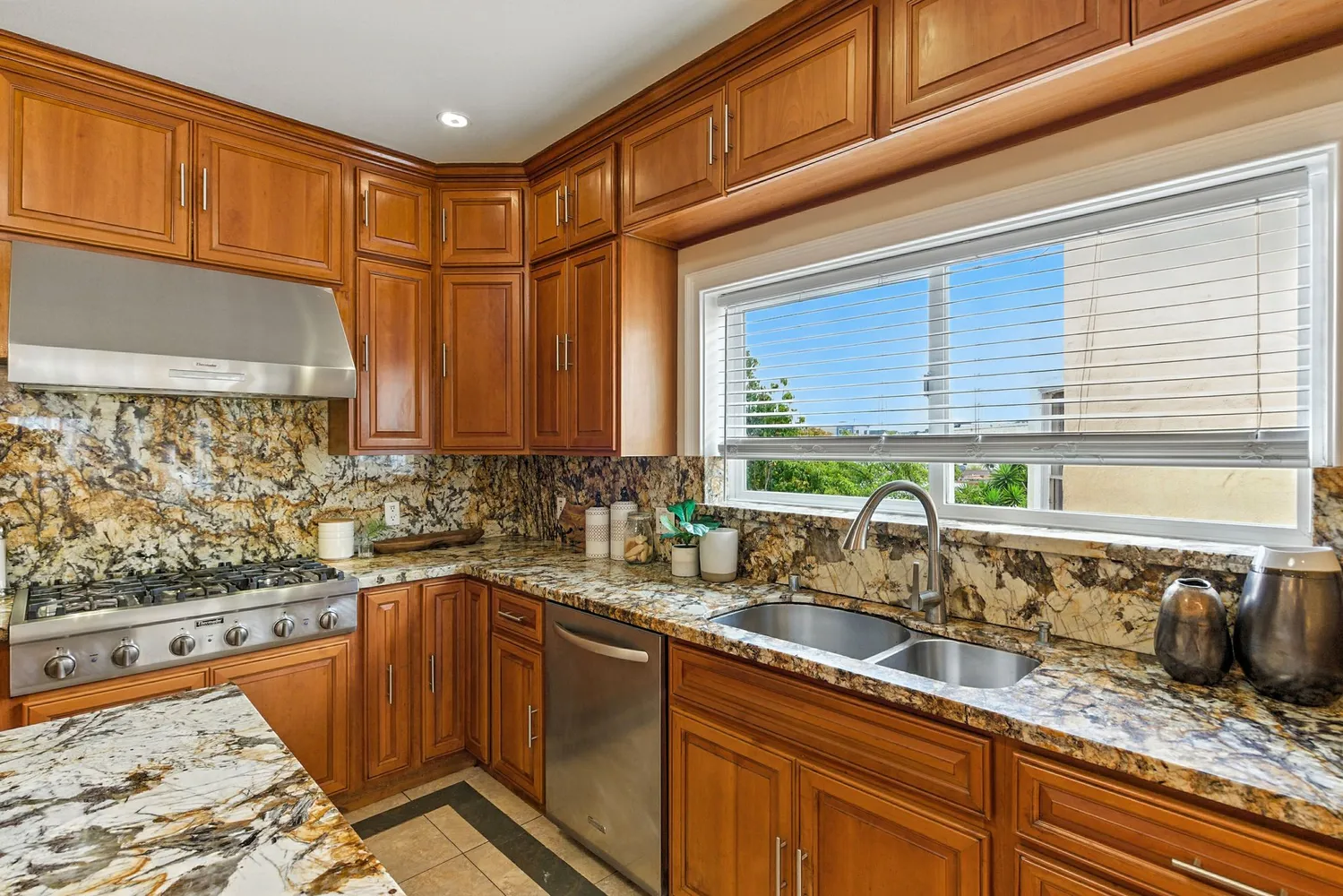 Contact Agent | 157 Station Avenue, Daly City, CA 94014