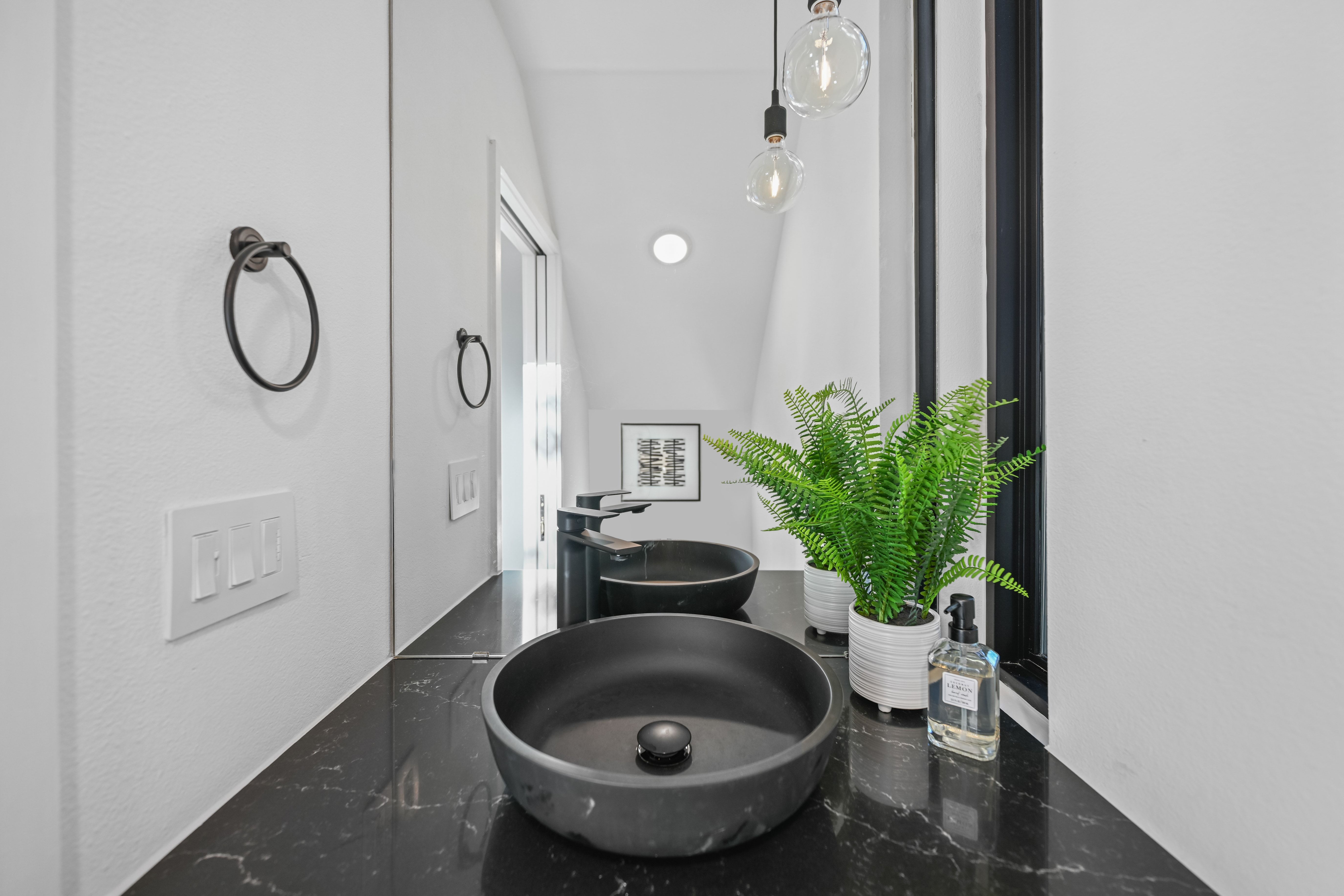 219 Lessin Lane, Unit 15 Austin, TX 78704 - Photo 26 of 53 Gallery Image 26
